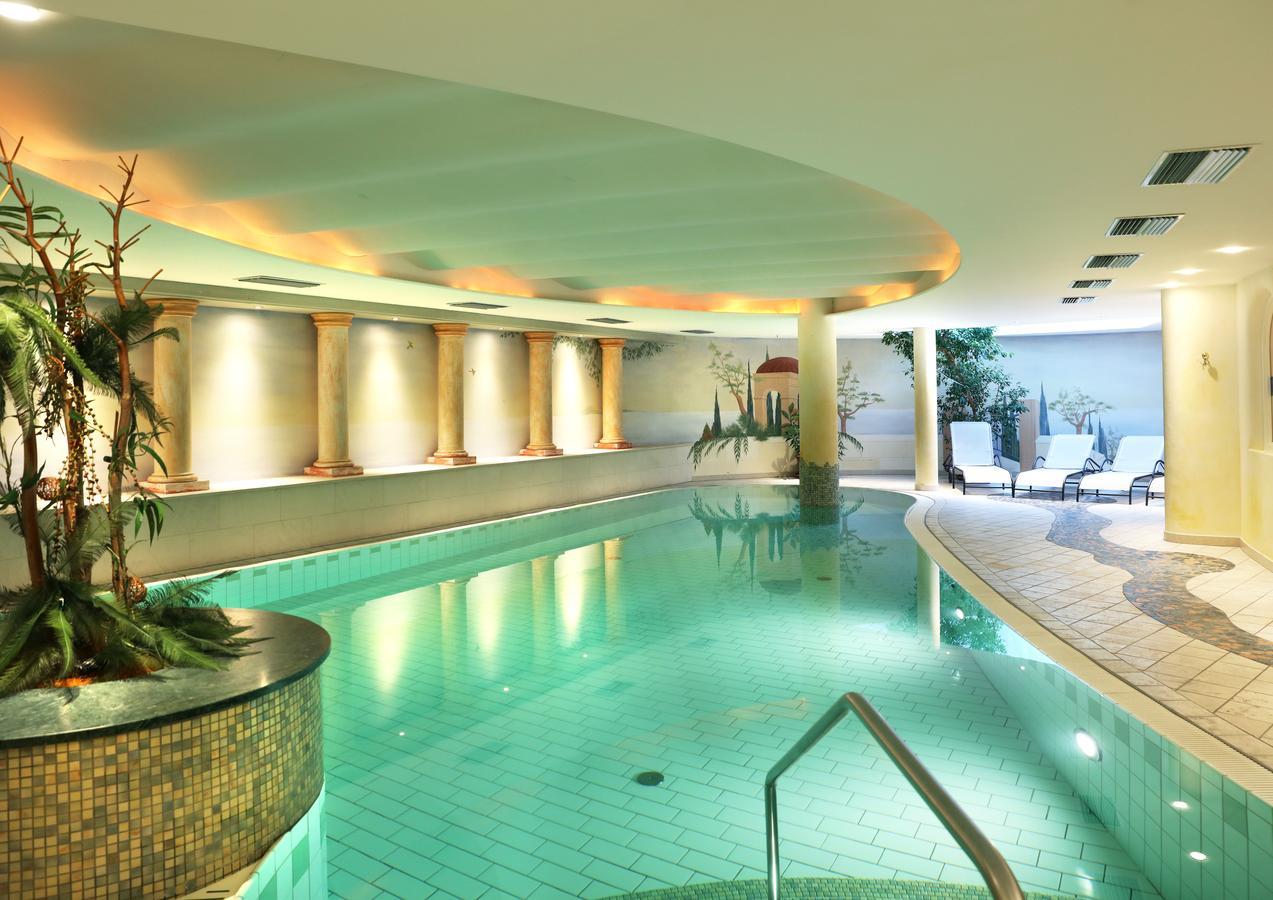Hotel Maria Theresia Silandro Dış mekan fotoğraf