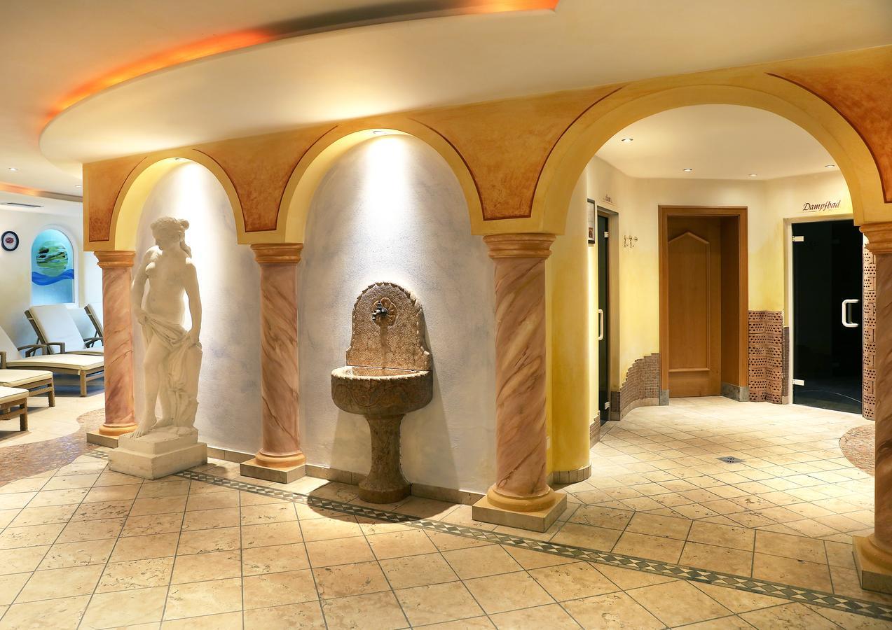 Hotel Maria Theresia Silandro Dış mekan fotoğraf
