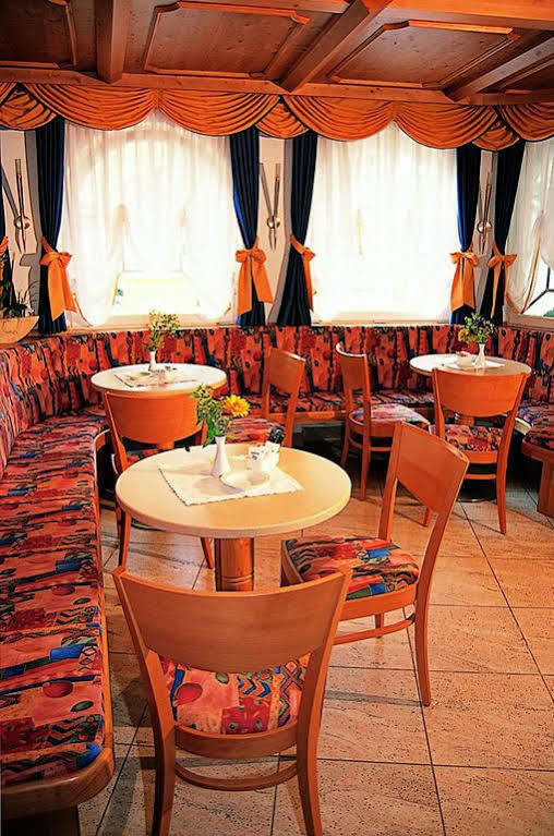 Hotel Maria Theresia Silandro Dış mekan fotoğraf