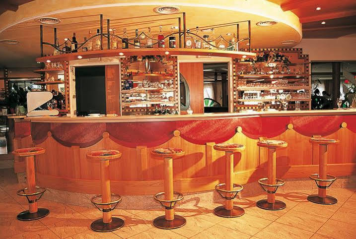 Hotel Maria Theresia Silandro Dış mekan fotoğraf